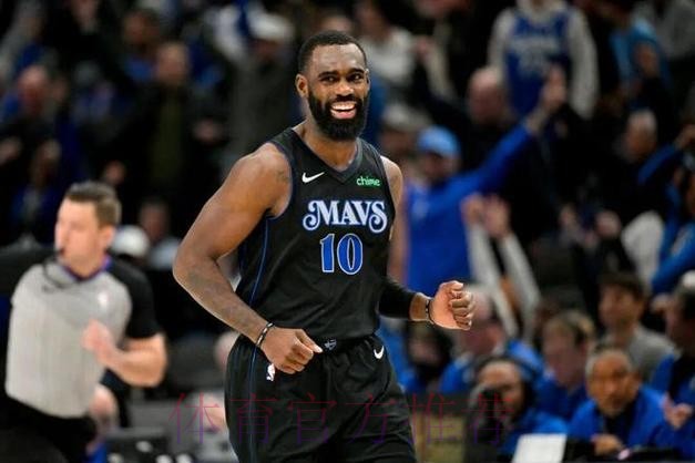 1年229万！无约场均17.7分！今年的小哈达威有多香？